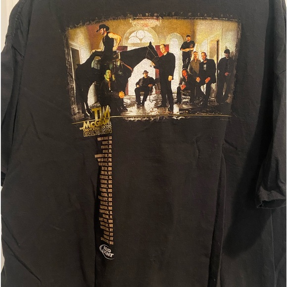 Official Tim McGraw & The Dancehall Doctors Fall 2004 Tour t-shirt - Picture 5 of 7